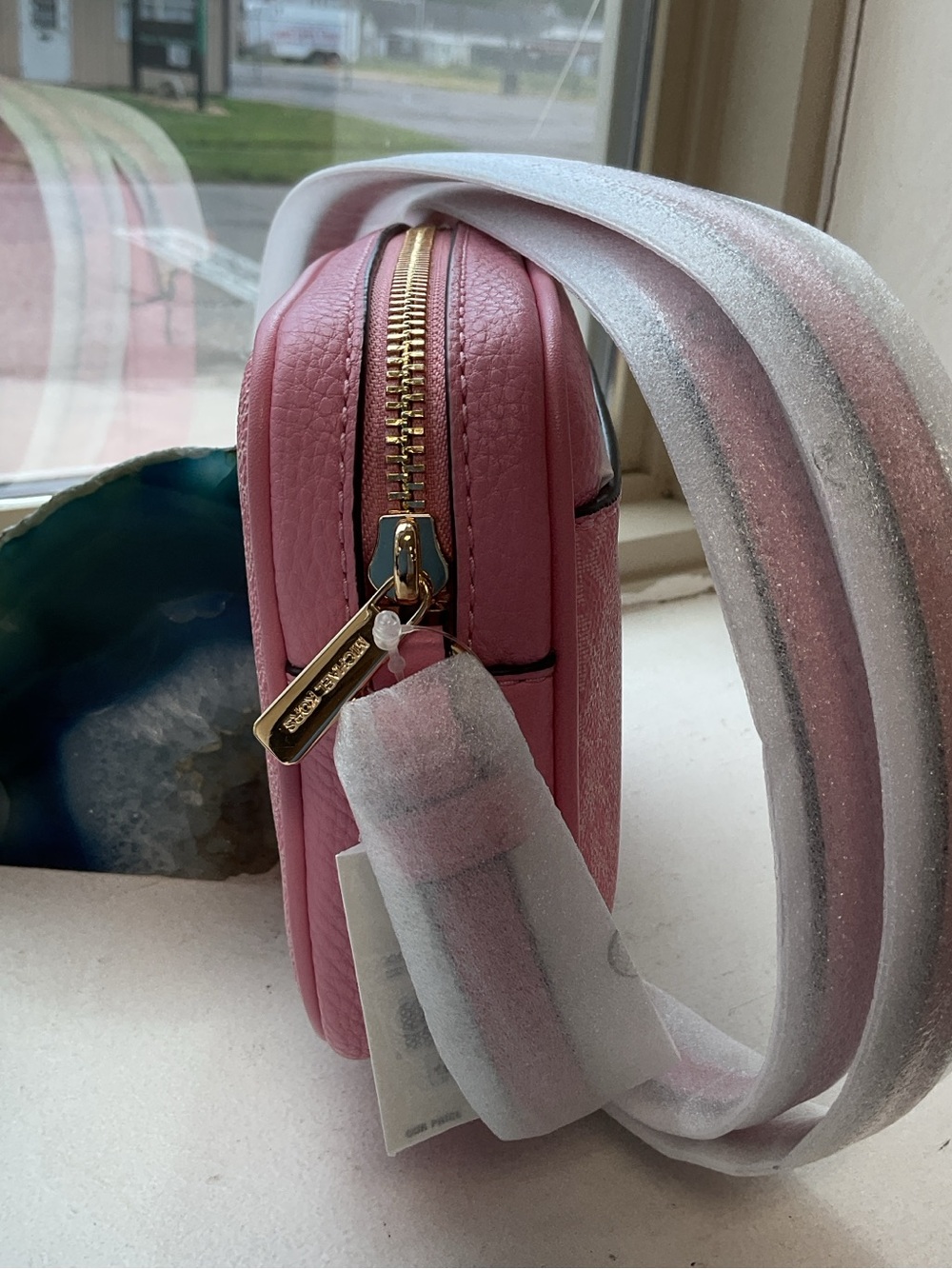 Michael Kors Pink Logo Crossbody with Gold Hardware - Picture 4 of 7